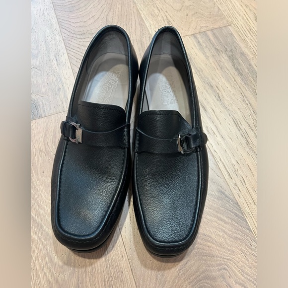 Ferragamo Men’s Black loafers size 10.5 main image 3